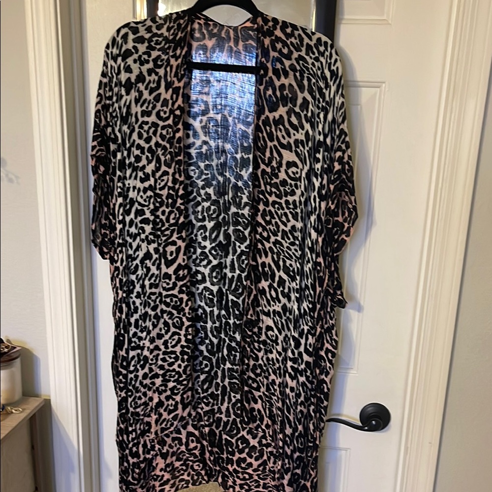 NWOT VICI Leopard Print Kimono ~ One Size